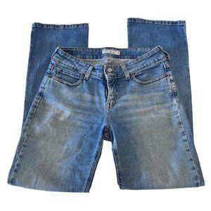 Women's Levis Blue Jeans, Medium Wash ,526 Slender Boot Cut, Size 6M